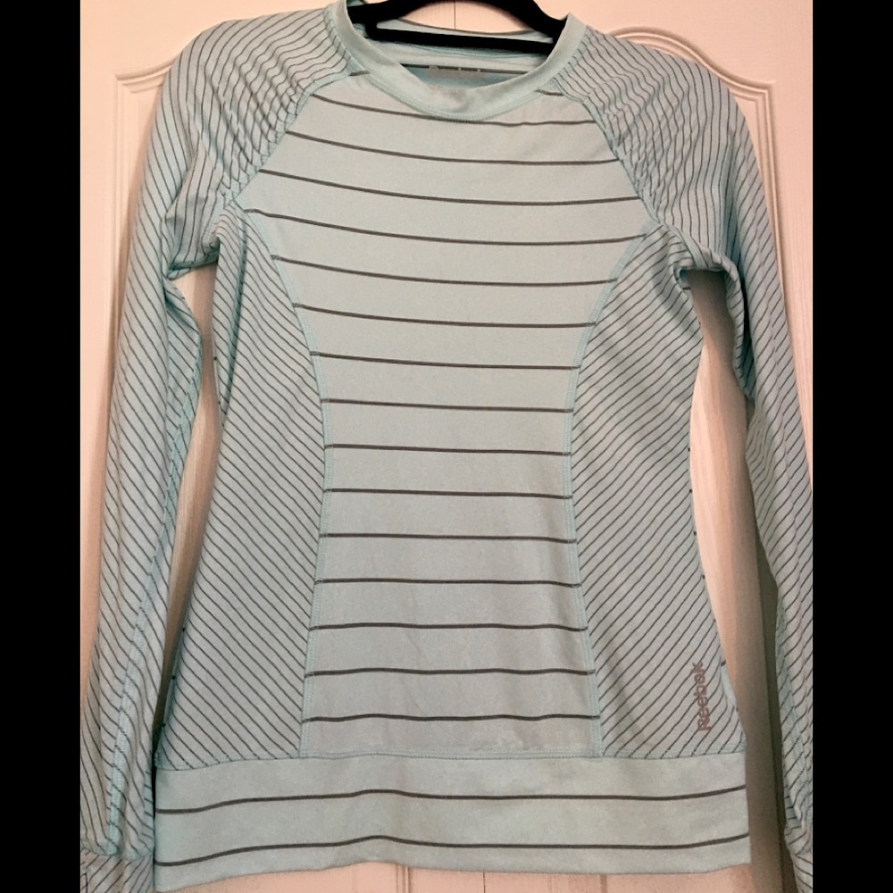 Reebok long sleeve ladies shirt XS